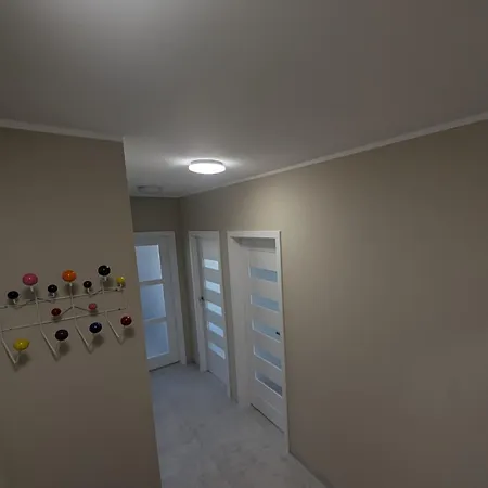 Dwupokojowe Z Osobna Kuchnia Na Osiedlu Przystanek Miedzylesie Apartamento