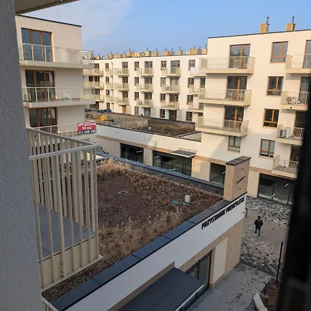 Dwupokojowe Z Osobna Kuchnia Na Osiedlu Przystanek Miedzylesie