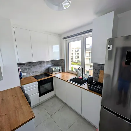 Dwupokojowe Z Osobna Kuchnia Na Osiedlu Przystanek Miedzylesie Varsovia