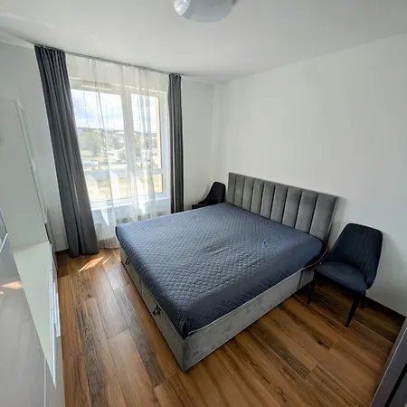 Dwupokojowe Z Osobna Kuchnia Na Osiedlu Przystanek Miedzylesie Varsovia