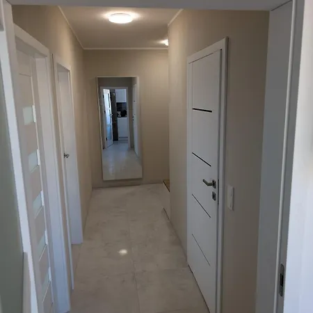 Przystanek Miedzylesie Dwupokojowy Z Osobna Kuchnia Garazem Self Check-in Blisko Czd Apartment *