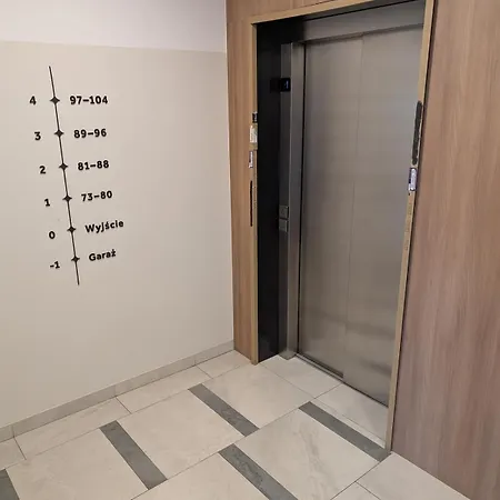 Przystanek Miedzylesie Dwupokojowy Z Osobna Kuchnia Garazem Self Check-in Blisko Czd Warsaw