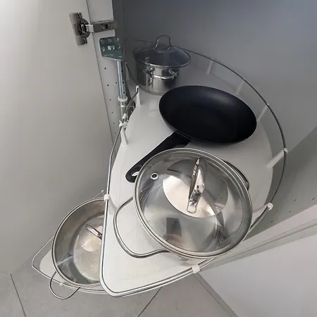 Dwupokojowe Z Osobna Kuchnia Na Osiedlu Przystanek Miedzylesie *