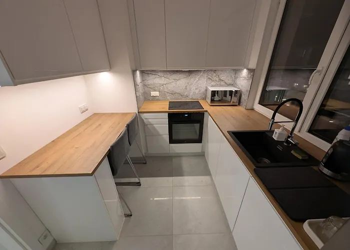 Dwupokojowe Z Osobną Kuchnią Na Osiedlu Przystanek Międzylesie *