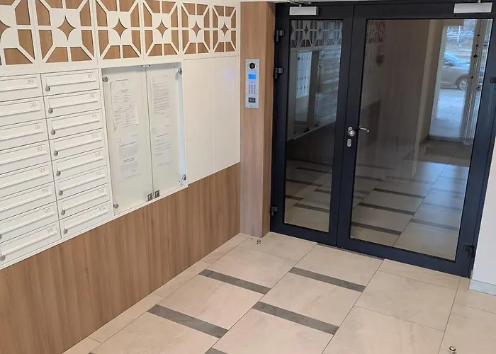 Dwupokojowe Z Osobną Kuchnią Na Osiedlu Przystanek Międzylesie