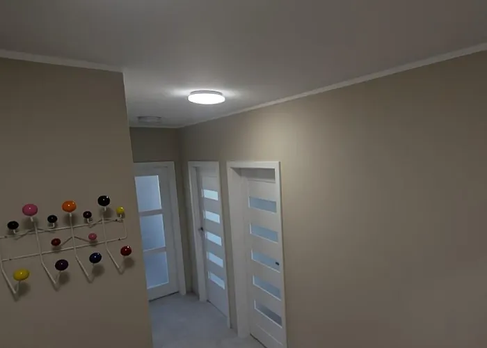 Dwupokojowe Z Osobną Kuchnią Na Osiedlu Przystanek Międzylesie Apartament