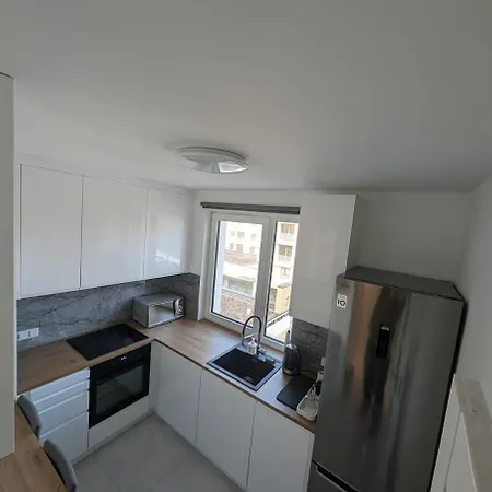 Dwupokojowe Z Osobna Kuchnia Na Osiedlu Przystanek Miedzylesie Apartment Warsaw