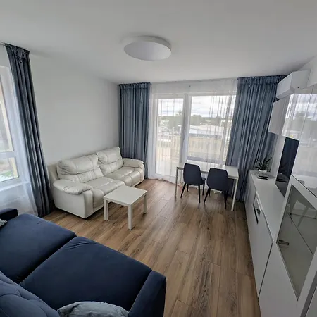 Dwupokojowe Z Osobna Kuchnia Na Osiedlu Przystanek Miedzylesie Apartment Warsaw