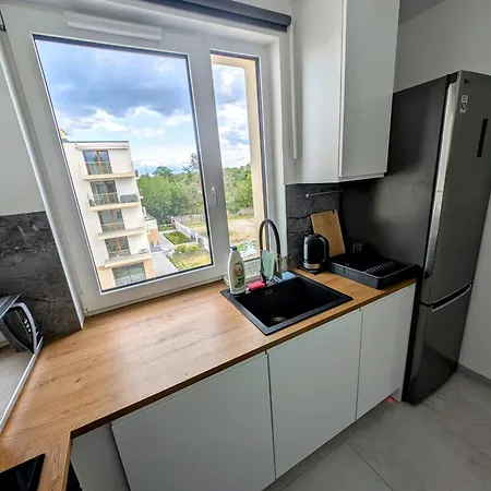 Dwupokojowe Z Osobna Kuchnia Na Osiedlu Przystanek Miedzylesie Warsaw
